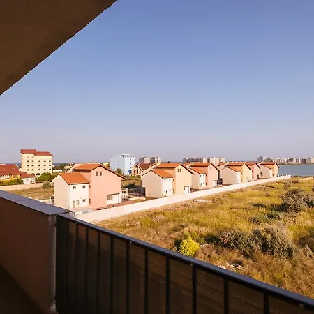 Apartament Axa *